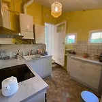 Maison Au Calme A Mestras 펜션 구장메스트라