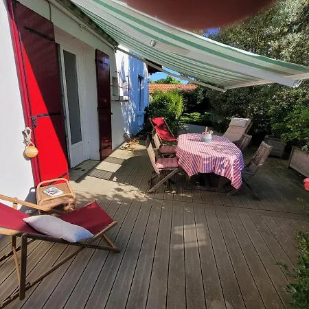 Maison Au Calme A Mestras * 구장메스트라